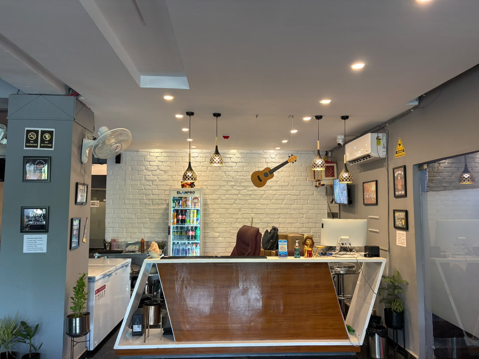 Restart restaurant ambience